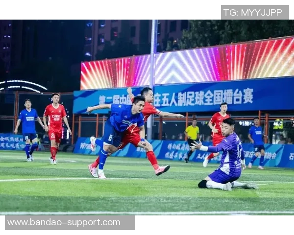 石家庄足球比赛精彩回顾球迷热情高涨助力球队奋勇争先 石家庄足球比赛精彩回顾球迷热情高涨助力球队奋勇争先