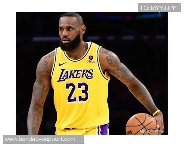 詹姆斯在篮球场上的传奇之路与不屈精神的完美结合 詹姆斯在篮球场上的传奇之路与不屈精神的完美结合